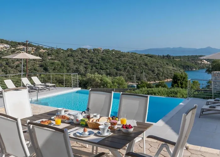 Vila Akoni Katomerion