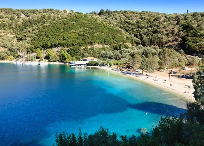 Akoni Vila Katomerion